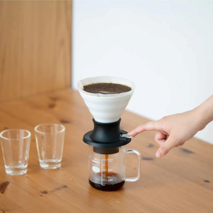 HARIO V60 Keramik-Tropfschalter, 200 ml, Weiss Size 02 Ceramic Weiss, Size 02 Weiss