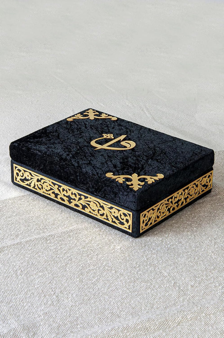 Spezielle elegante Samt bedeckte dekorative Box, Samt bedeckte Quran-Buch in Arabisch- und Gebetsper