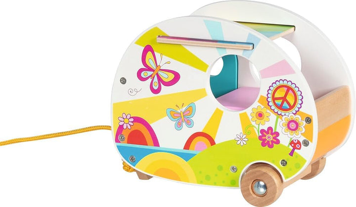 goki 51431 - Wohnwagen Camperfreude – farbenfroher goki66 Wohnanhänger aus Holz für Minipuppen/Biege