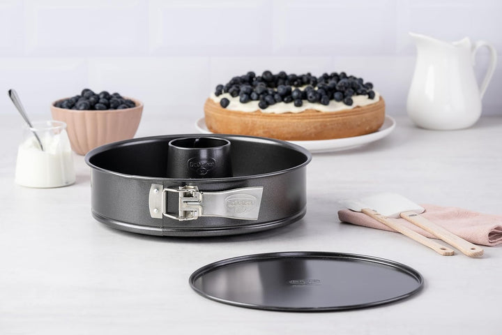 Dr. Oetker Springform mit Flach- und Rohrboden Ø 26 cm, Kuchenform aus Stahl mit Antihaftbeschichtun