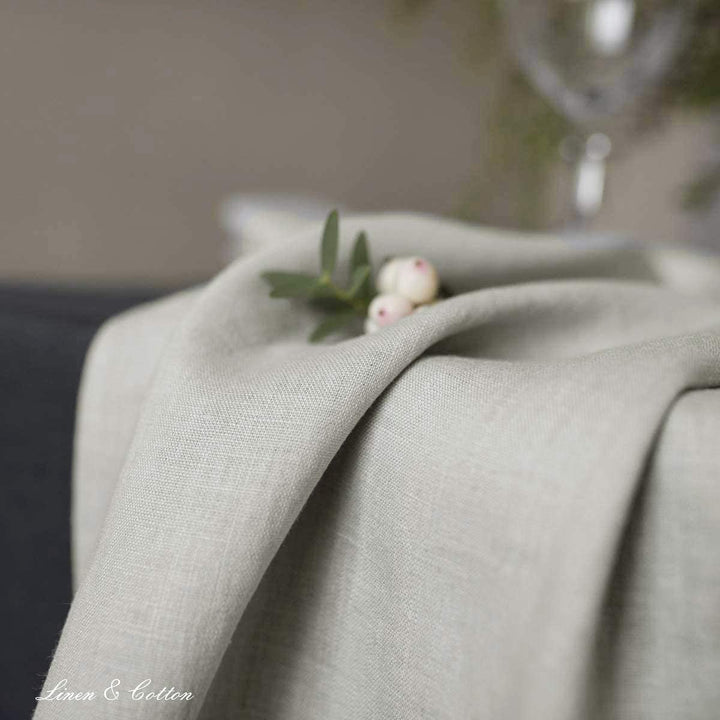 Linen &amp; Cotton Tischläufer Stoff Tischband Tischdeko Hygge 100% Leinen, Hellgrau Grau (40 x 180 cm)