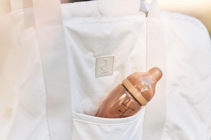 Jollein Wickeltasche Embossed Lily – Sand – Stylische Wickeltasche mit Geprägtem Muster – Wasserabwe