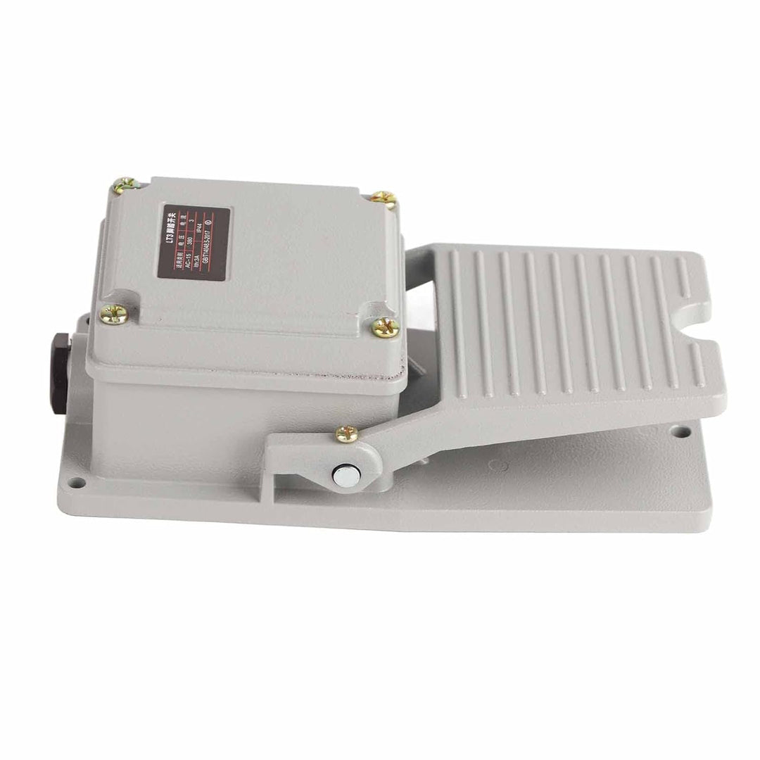 Industrielle Fussschalter, AC 250V 15A Momentary Metall Fusspedal Schalter 1NO 1NC Fusstaster Tritts