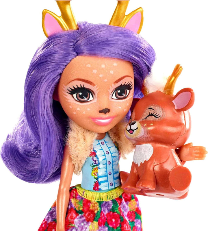 Enchantimals FXM75 - Danessa Deer Puppe & Sprint Figur, Puppe (15cm), Lange Violette Zöpfe, Tierohre