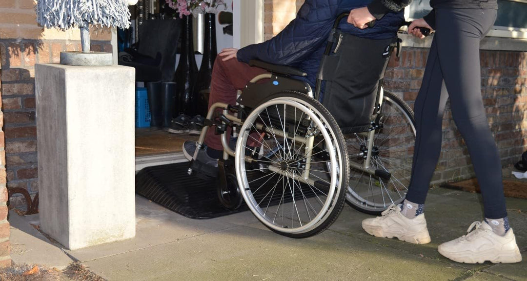 HomeCare Schwellenrampe | Türschwellenrampe | Rampe für Türschwellen (2,5 x 21 x 110 cm), 2,5 x 21 x
