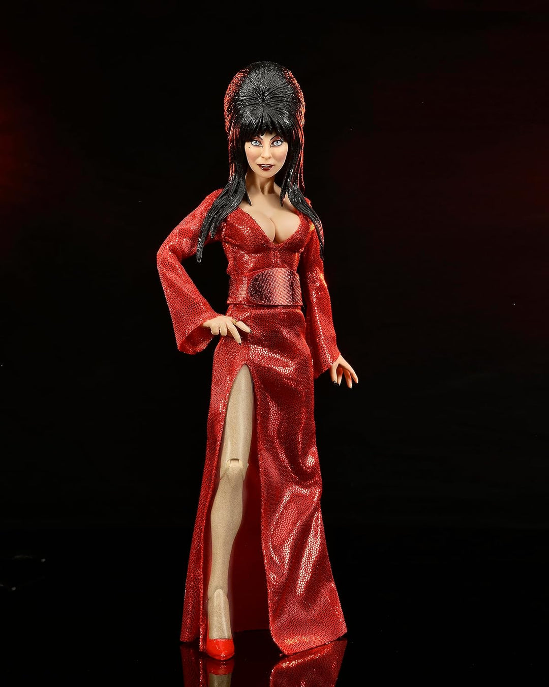 Neca - Elvira Red Fright and Boo 20,3 cm grosse bekleidete Actionfigur