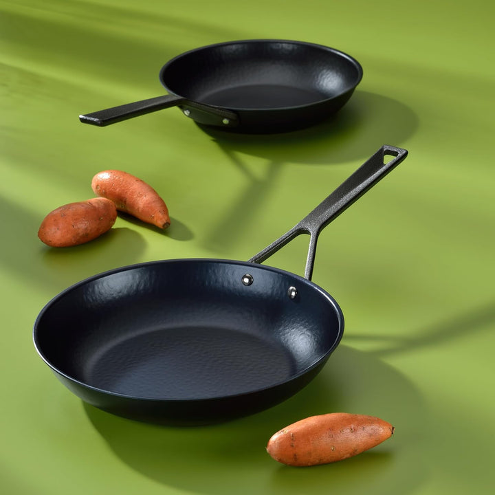 kela 12600 Bratpfanne aus Eisen, Voreingebrannte Eisenpfanne, Induktionsgeeignet, Ø 20 cm, Schwarz,