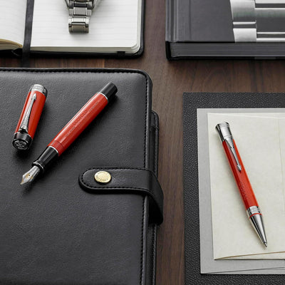 Parker Duofold Classic Kugelschreiber in Big Red Vintage | mittlere Schreibspitze | schwarze Tinte R