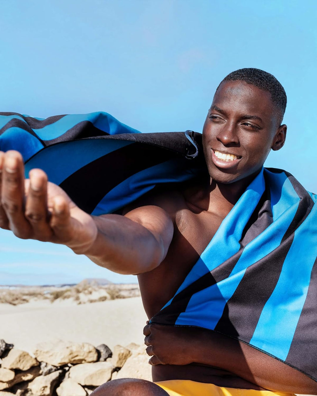 Fit-Flip Strandtuch XXL aus Mikrofaser - leicht und schnelltrocknend - 100% recyceltes Strandhandtuc