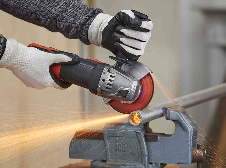 Black + Decker Winkelschleifer (900 Watt, 125 mm Scheiben-Ø, Sanftanlauf und Nullspannungsschalter,