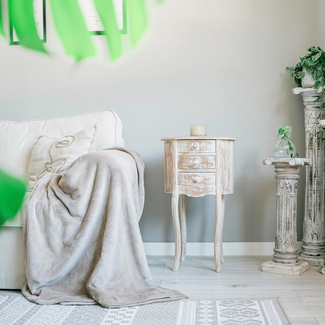 livasia Kleine, hohe Teakholzkommode, Nachttisch, Beistelltisch mit Schubladen,Schmuckschränkchen, S