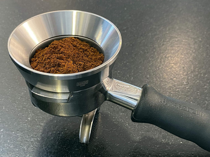 scarlet espresso | Präzisions-Trichter »Barista Cono Grande 58 mm« aus Edelstahl für Siebträger, Dos