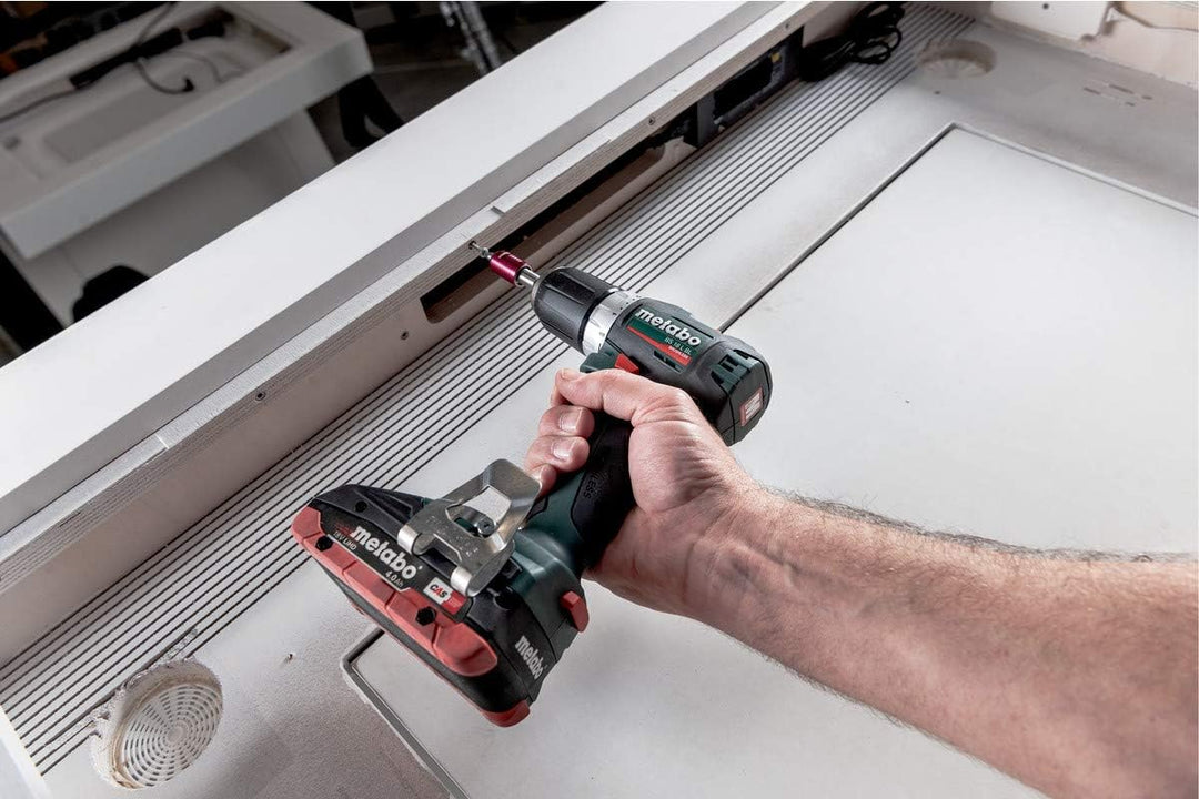 Metabo 602326500 Akku-Bohrschrauber BS 18 L BL 18V, 2x 2Ah Li-Ion Akkus, Bürstenlos, inklu. Ladegerä