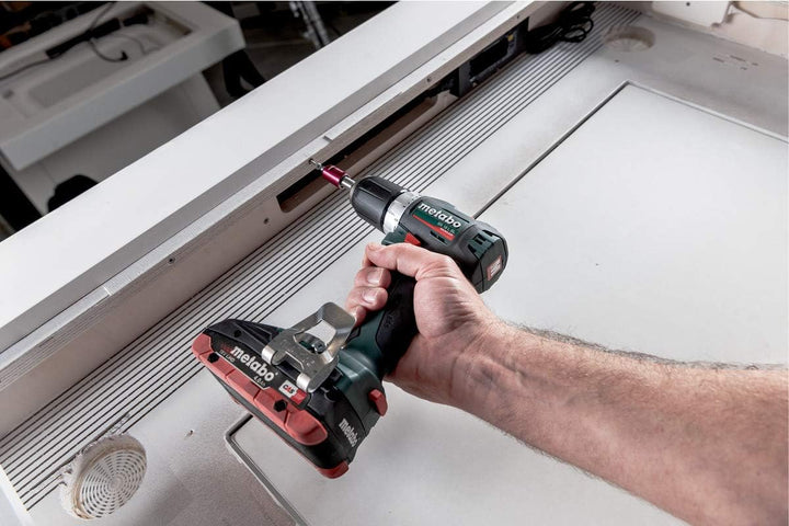Metabo 602326500 Akku-Bohrschrauber BS 18 L BL 18V, 2x 2Ah Li-Ion Akkus, Bürstenlos, inklu. Ladegerä