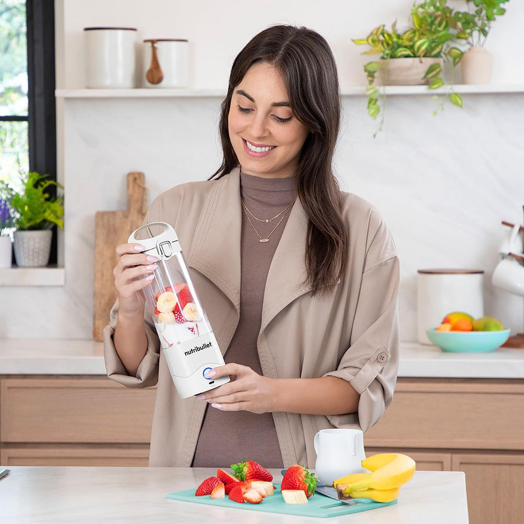 nutribullet Tragbarer 60-W-Mixer in Weiss – leistungsstarke Extraktorklinge, 590-ml-Tasse, To-Go-Dec