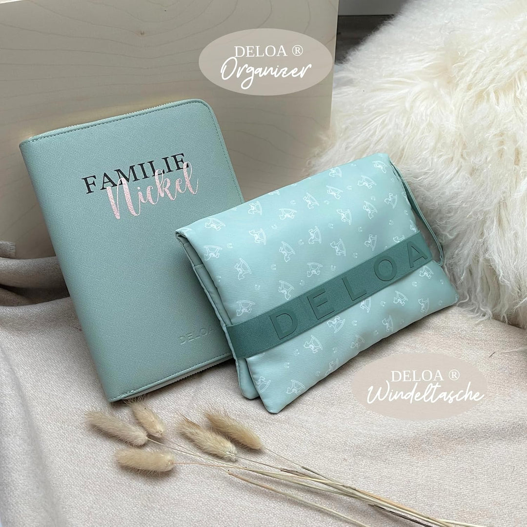 DELOA ® Windeltasche für unterwegs mit viel Platz - Kleine Wickeltasche, Baby Windelorganizer (Leo)