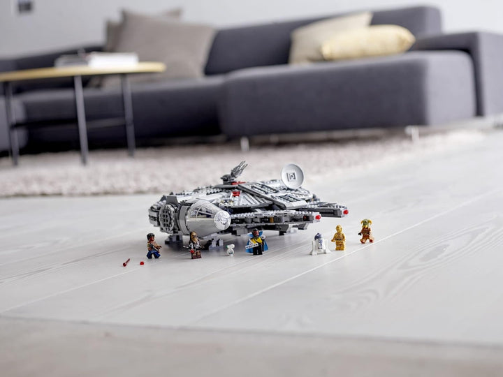 LEGO Star Wars 75257 Millennium Falcon Bauspielzeug-Set für Kinder, Jungen und Mädchen ab 9 Jahren,