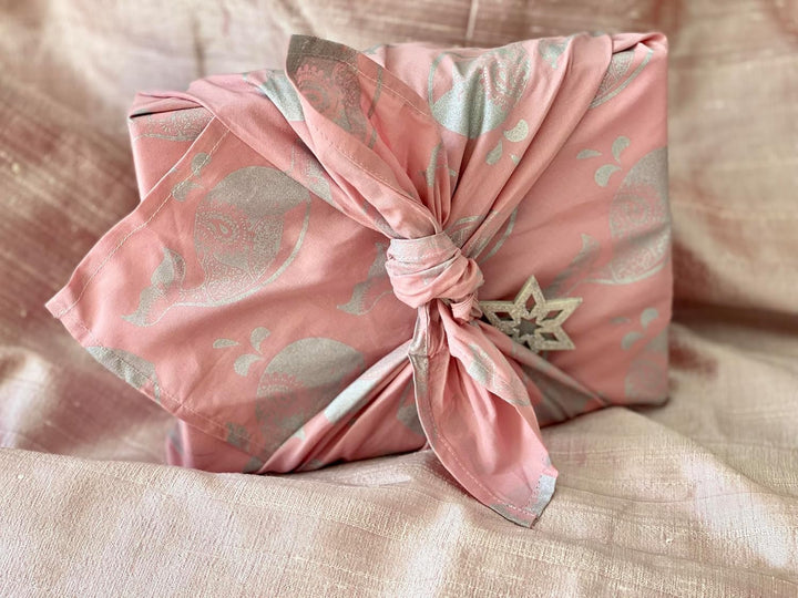 FabRap Furoshiki Fabric Gift Wrap, wiederverwendbare einseitige Gewebefolie, mit Sky Hintergrund mit
