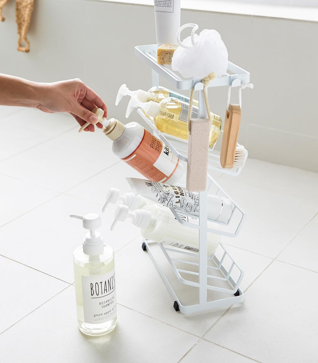 YAMAZAKI Home Tower freistehender Dusch-Caddy – Badezimmer-Organizer, Aufbewahrungshalter, 43,2 cm –