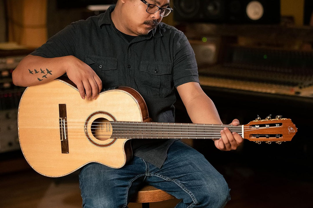 Ortega Guitars Slim Neck Konzertgitarre Performer Series 4/4 Thinline Korpus Elektro-akustische Gita
