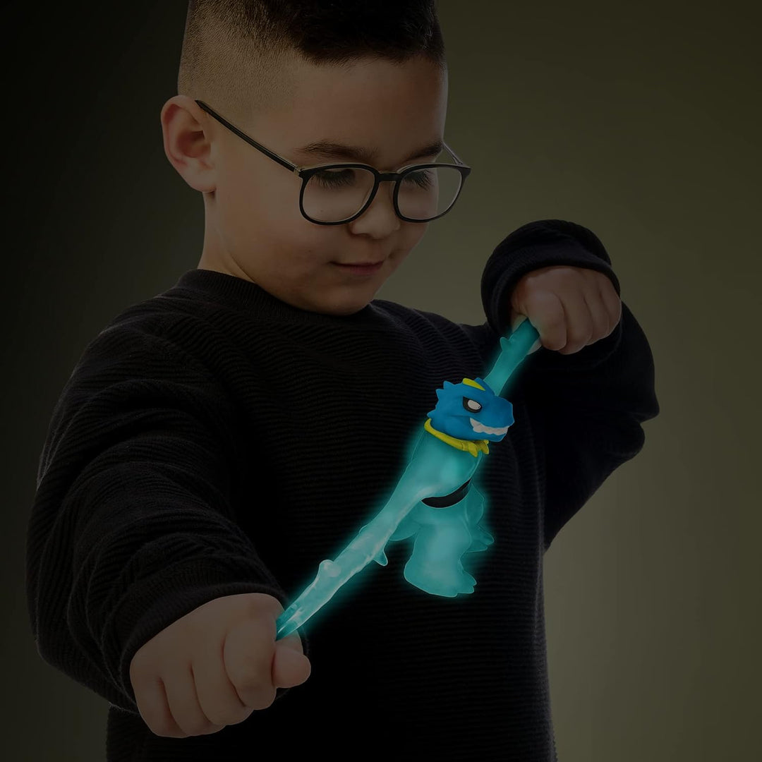 Heroes of Goo Jit Zu Glow Shifters Versus-Packung mit 2 super Stretchy Figuren: Tyro vs Rock Jaw; mi