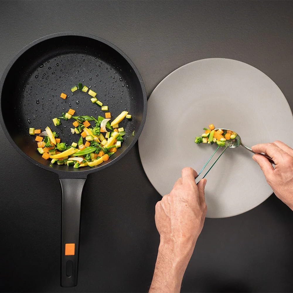 BRA Efficient -Jumping Pan, Aluminiumguss, Schwarz, 24 cm, geeignet für alle Küchentypen inklusive I