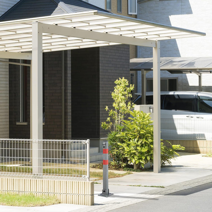 Relaxdays 1 x Absperrpfosten eckig, Parkplatzsperre klappbar, mit Warnstreifen, 3 Schlüssel, HxBxT: