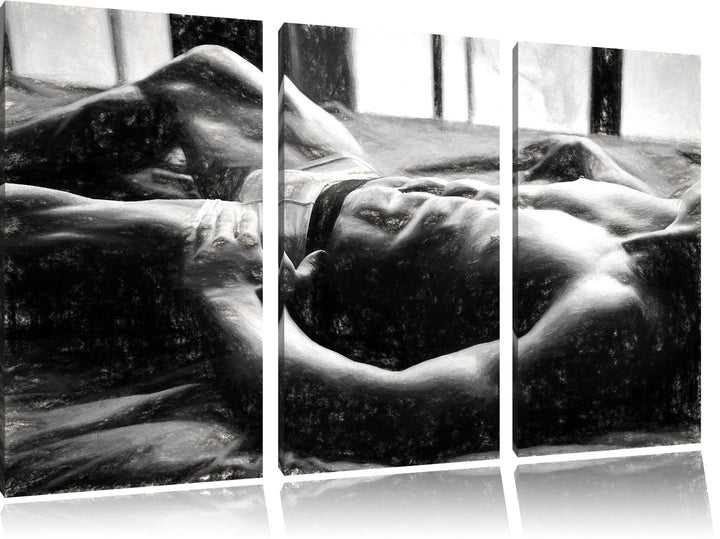 Pixxprint Muskulöser Mann im Bett Kunst Kohle Effekt 3-Teiler Leinwandbild 120x80 Bild auf Leinwand