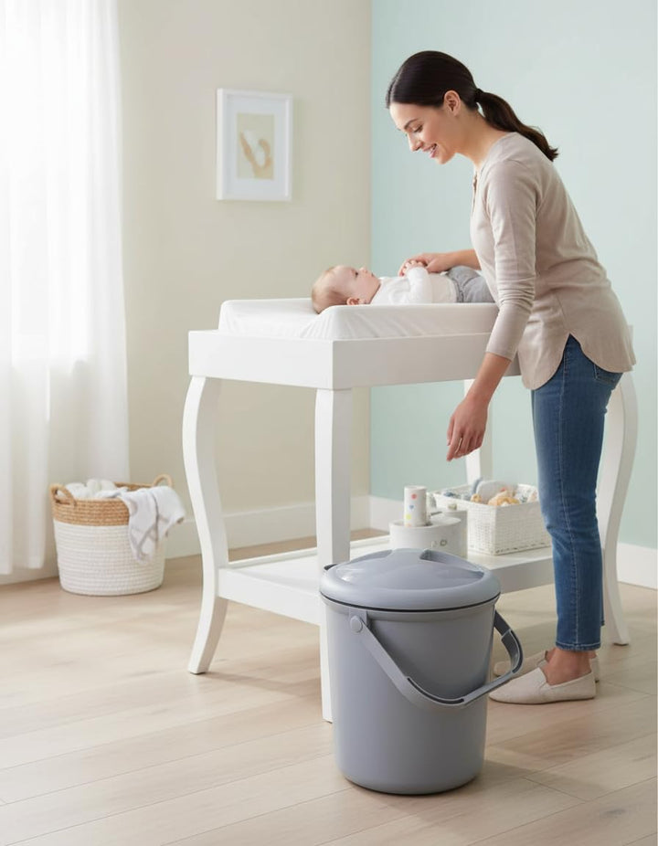Rotho Babydesign Bella Bambina Windeleimer 11L mit Deckel, grau aus Kunststoff, Grau
