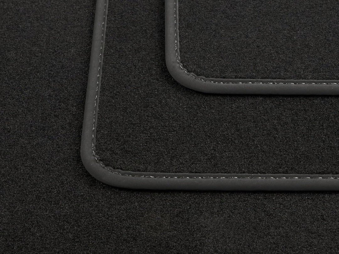 Kovvar Fussmatten passend für Mercedes Vito 110 | 1996-1999 | Ausführung: | 1-teilig | Material: Com