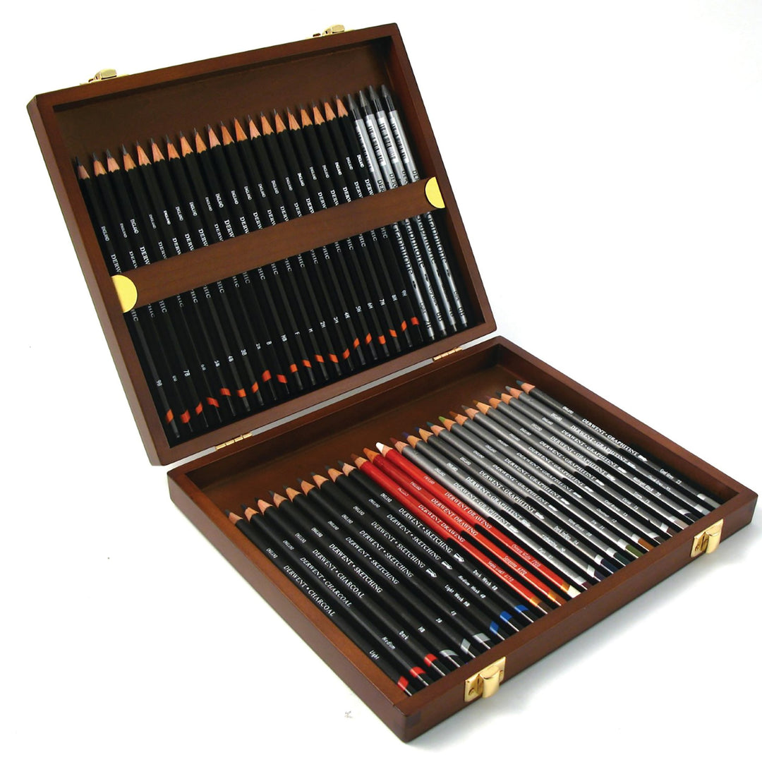 Derwent Sketching Collection, Kollektion von Bleistiften und Skizzierstiften in einer Geschenk-Box a