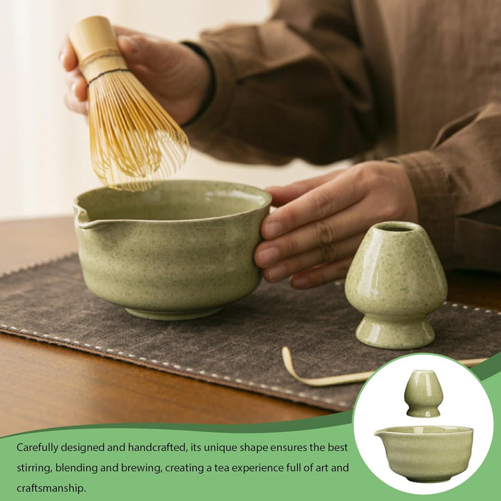 Japanische Matcha-Schale mit Ausgiesser, Chawan Matcha-Teeschale mit Schneebesenablage, Traditionell