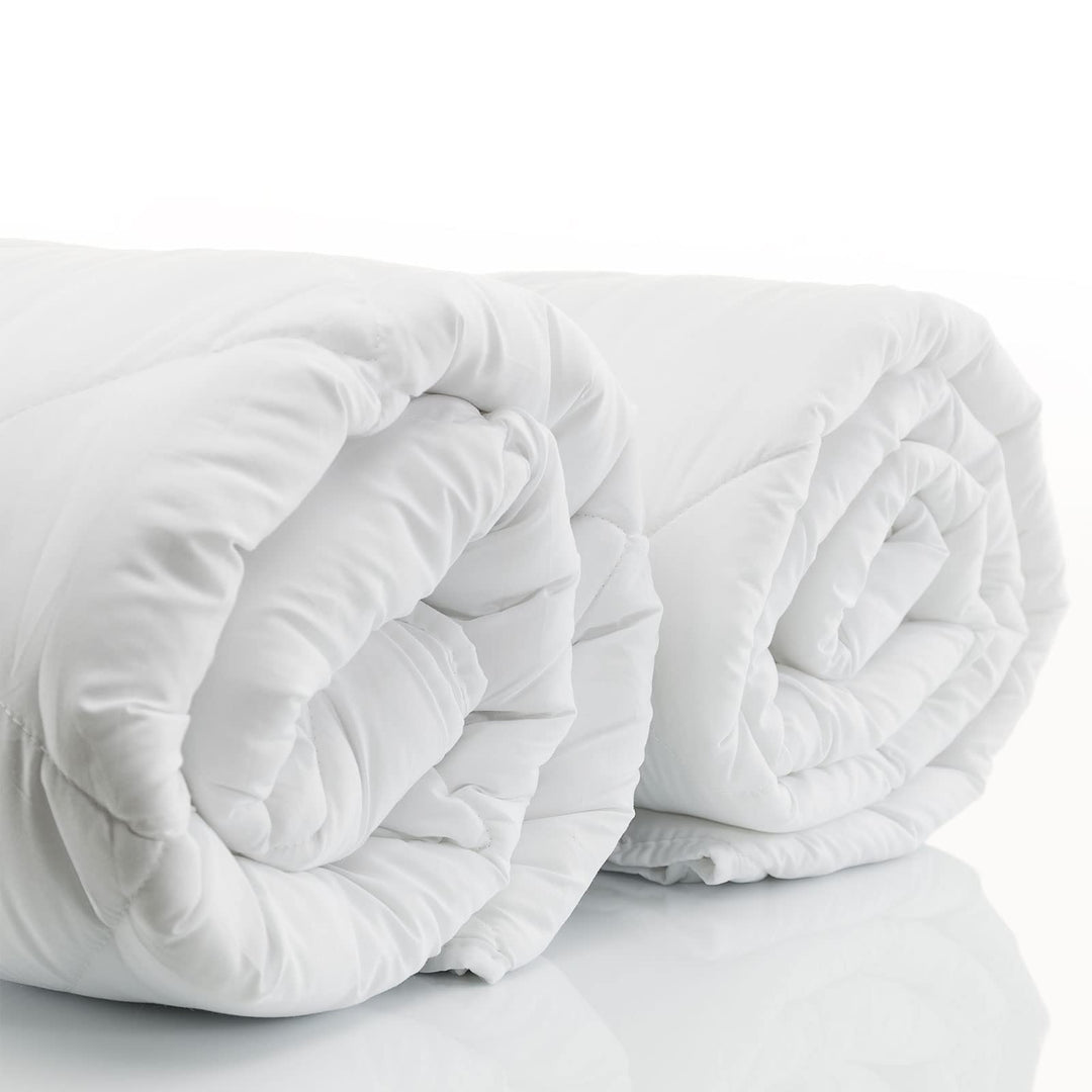 etérea Basic Microfaser Emily 4-Jahreszeiten Bettdecke - 155x220 cm - Nachhaltig &100 - Waschbar 95