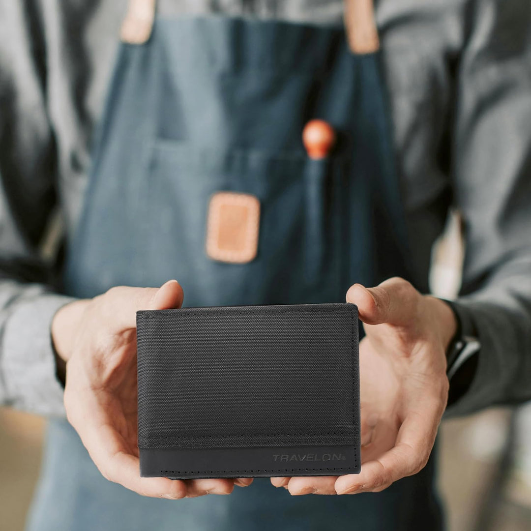 Travelon RFID-blockierende Billfold, schwarz (Schwarz) - 82025-Black-One Size, Schwarz