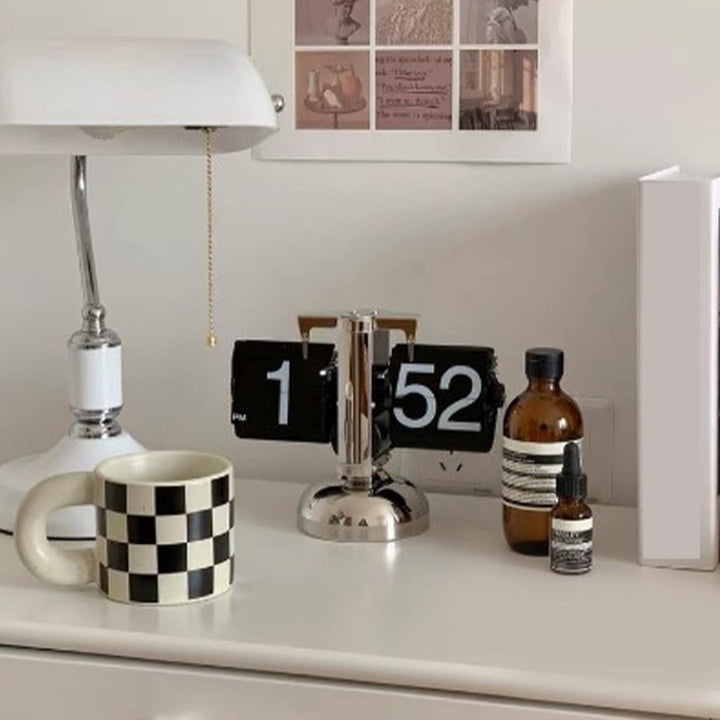 Flip Desk Clock, Quarzwerk Mechanische Flip Clock Single Foot Auto für Büro für Zuhause (Schwarz), S