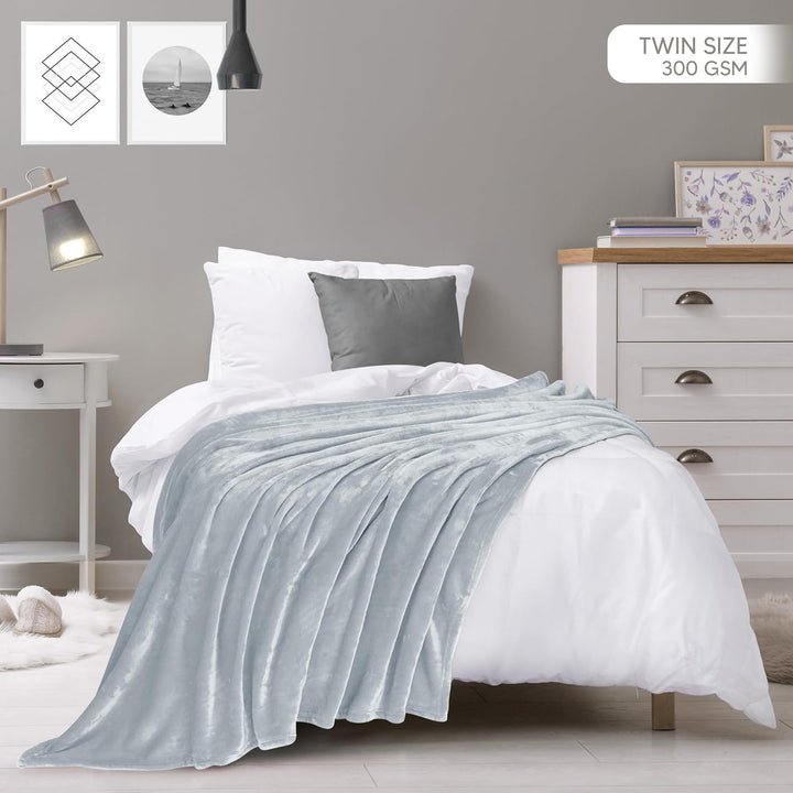 Utopia Bedding Kuscheldecke flauschig Fleecedecke [150x200 cm, Hellgrau] 150x200 cm Hellgrau, 150x20