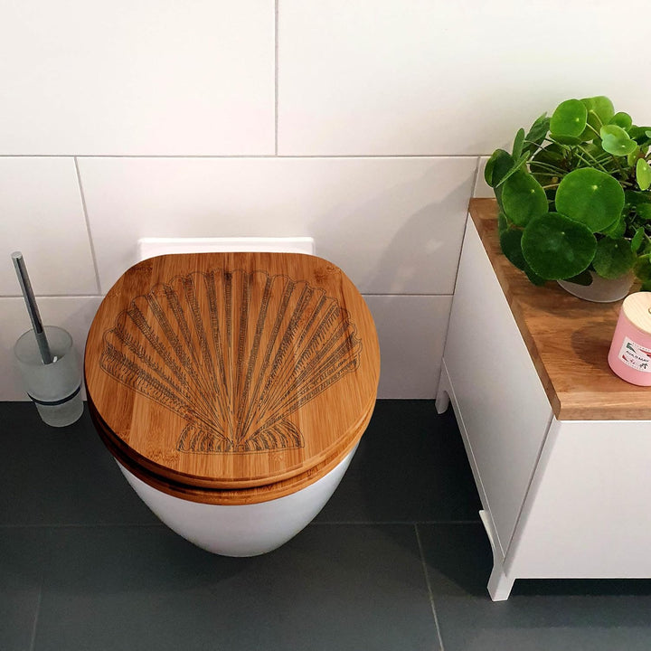 banjado® Hochwertig gravierter Design WC Sitz Bambus Absenkautomatik Muschel 1 / Toilettendeckel mit