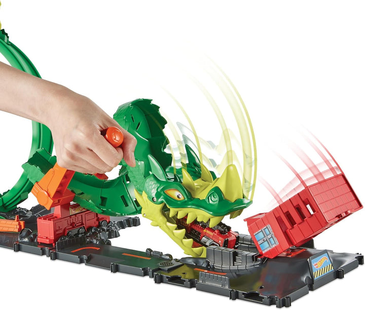 Hot Wheels City Drachenangriff Spielset, besiege den Drachen mit Stunts, lässt sich mit anderen Sets