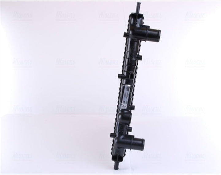 Nissens 61806 Kühler, Motorkühlung