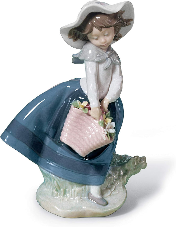 LLADRÓ Mädchen-Figur Kleines Mädchen Mit Korbtasche. Mädchen Mit Blumen. Porzellan.