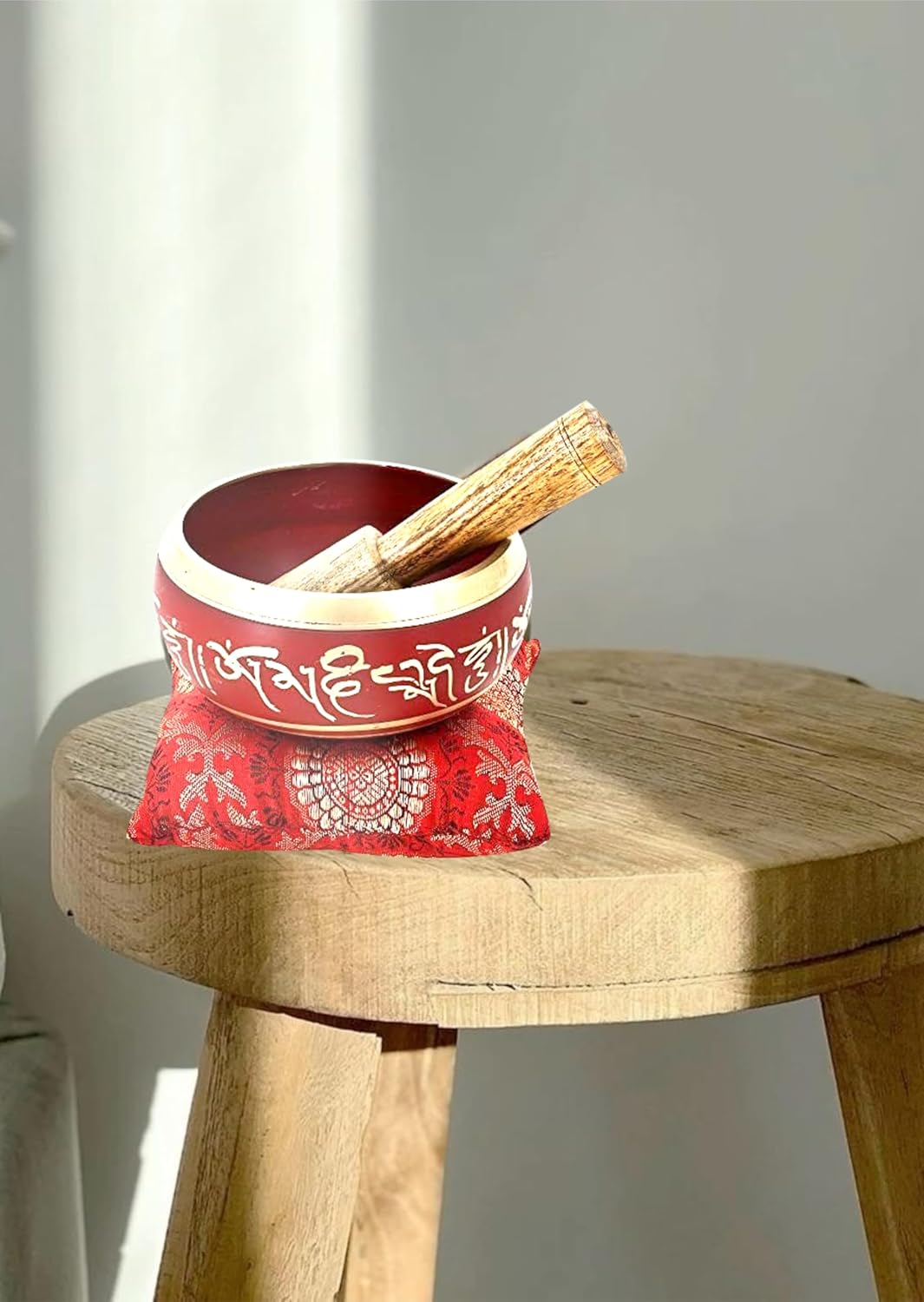 Ajuny Tibetische Klangschale Set Handgefertigte Messing-Schale In Rot mit Stock & Kissen Meditation