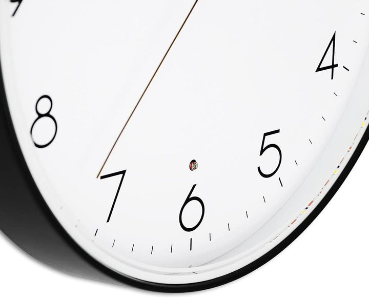 PRIM Sense Leuchtende Design Kunstoff Wanduhr, Weiss/Schwarz, Licht- und Geräusch-Sensor, Quarz-Uhrw
