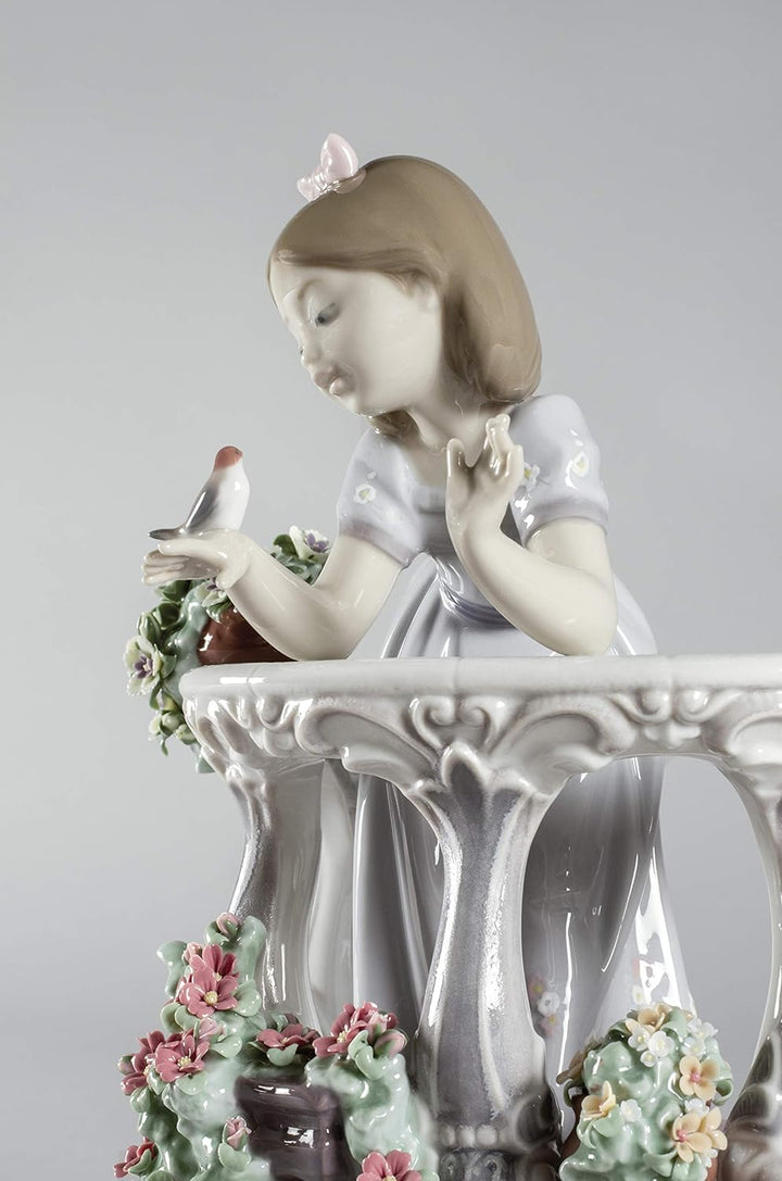 LLADRÓ Mädchen-Figur Frühlingserwachen. Mädchen Mit Blumen. Porzellan.