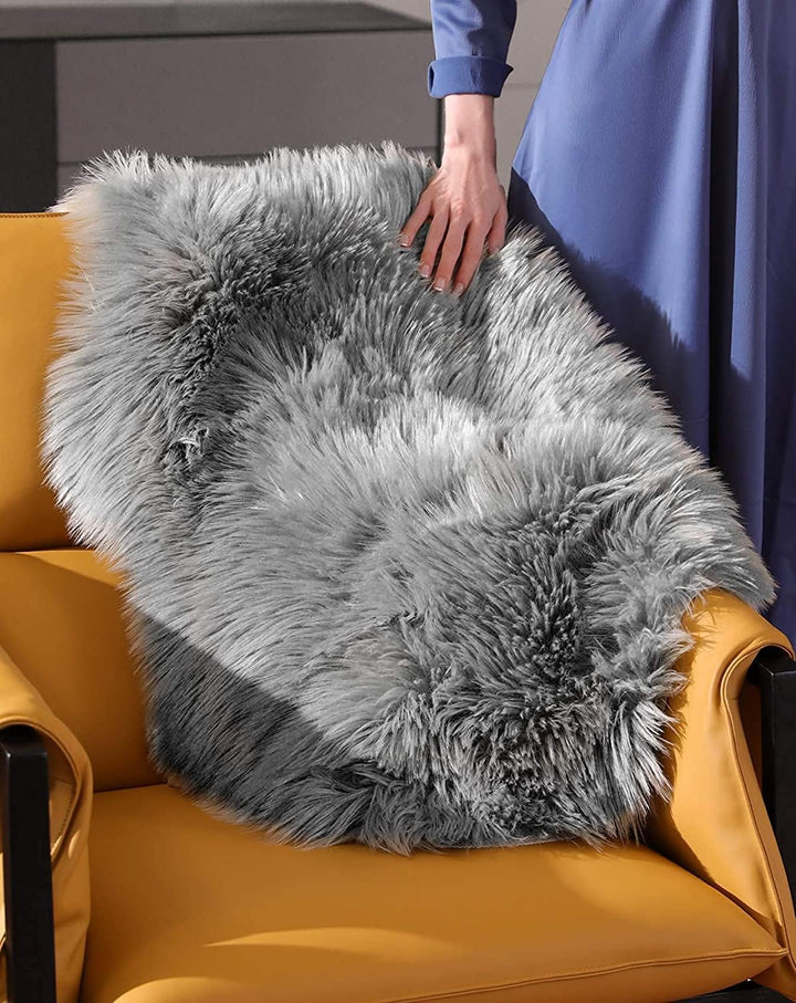 HEQUN Faux Lammfell Schaffell Teppich Kunstfell Dekofell Lammfellimitat Teppich Longhair Fell Nachah