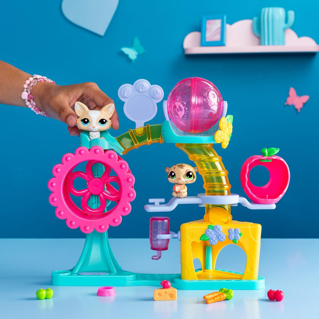 BANDAI Littlest Pet Shop - Fun Factory Set - Spielset mit 2 Tieren, Dekoration und Zubehör - Niedlic