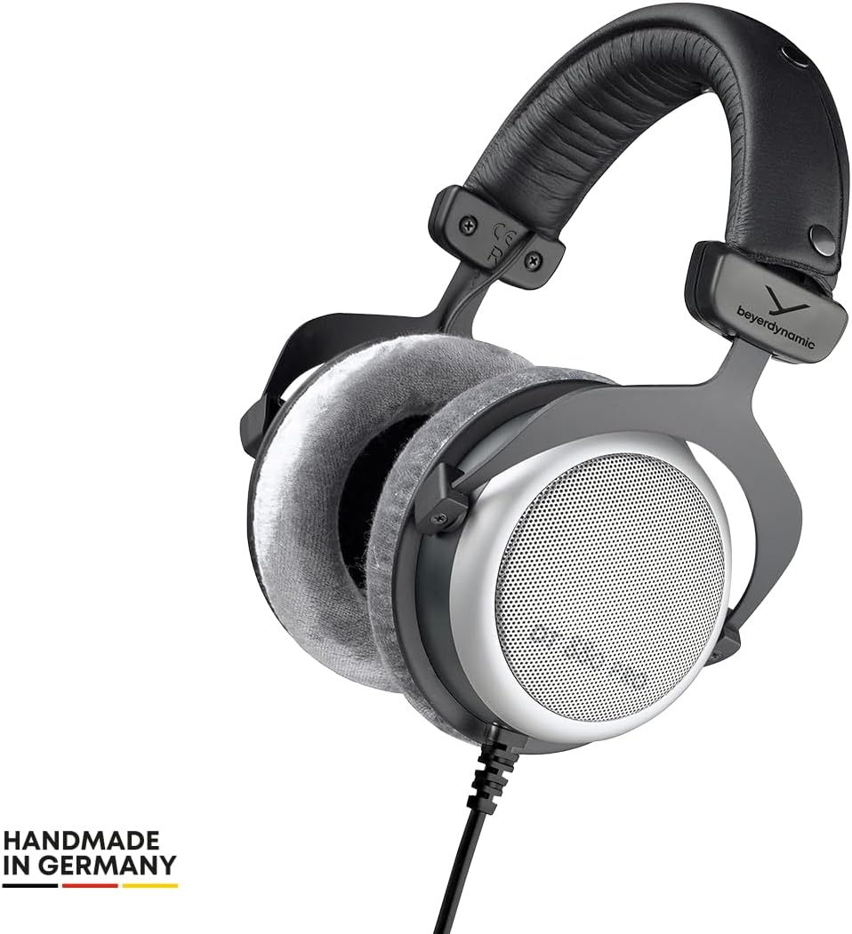 beyerdynamic DT 880 PRO Over-Ear-Studiokopfhörer in schwarz. Halboffene Bauweise, kabelgebunden, Stu
