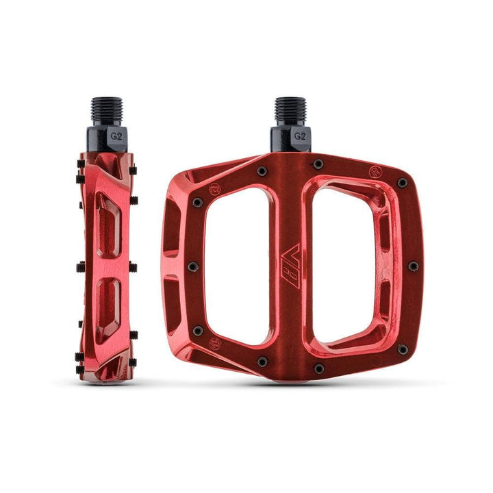 DMR V8 Plattform Pedale rot
