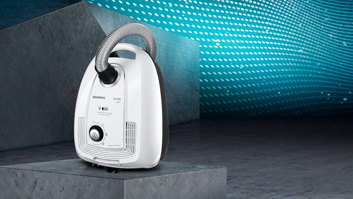 Siemens Bodenstaubsauger VSP3T212, weiss-schwarz, 900 Watt, mit Beutel