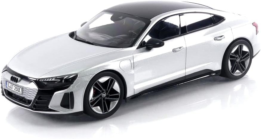 Norev kompatibel mit Audi RS E-tron GT 2021 Silber Modellauto 1:18