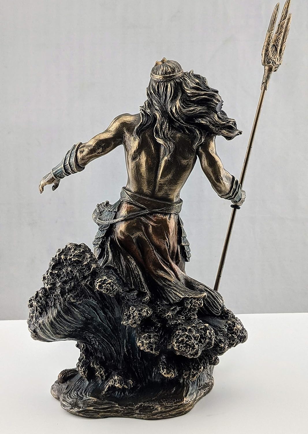 Veronese Design Harz Statuen Griechische Gott Poseidon stehend über abstürzen Wellen Statue 15,2 x 2